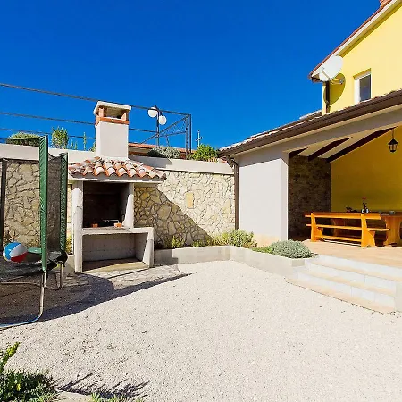 Ale Villa