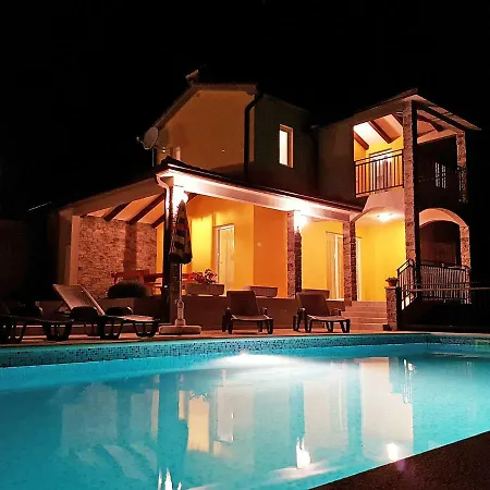 Ale Villa